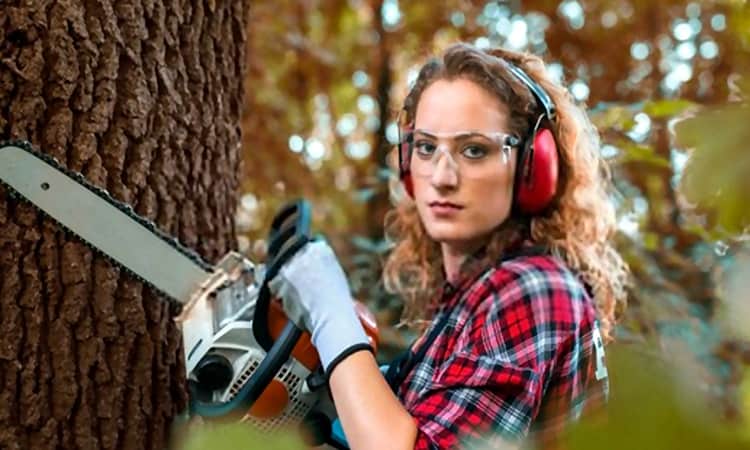 Best Chainsaws for Women