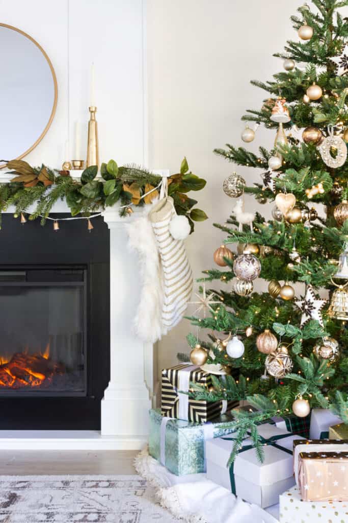 Gold-White-Christmas-Tree